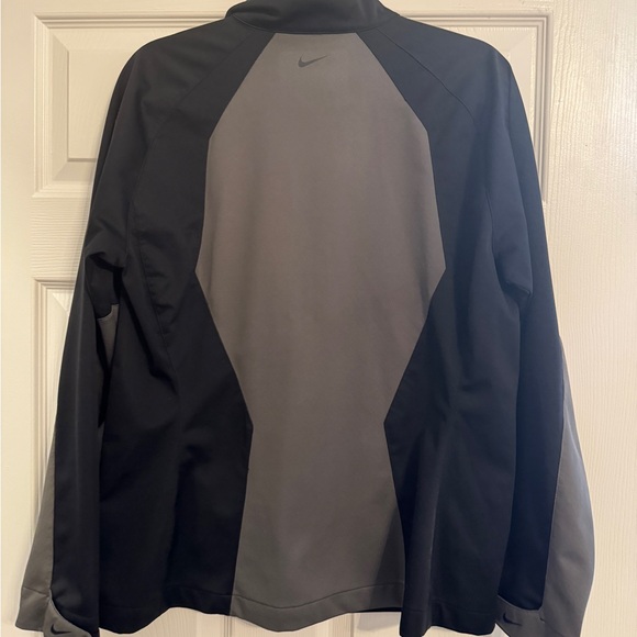Nike Golf Rain Jacket - Picture 2 of 3